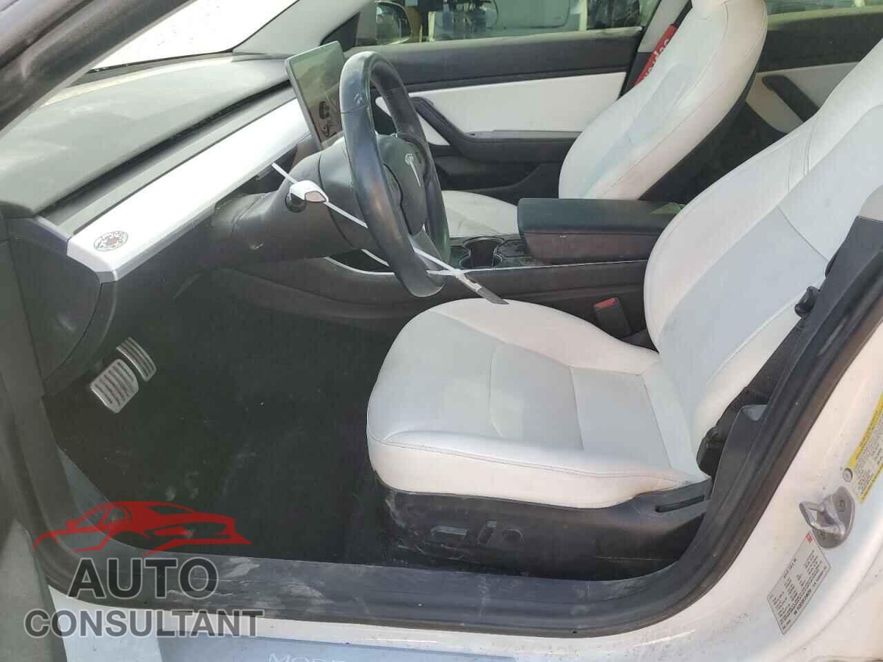 TESLA MODEL 3 2018 - 5YJ3E1EB7JF082259