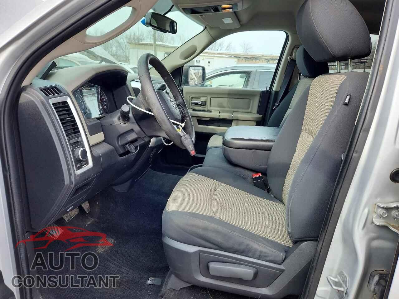 DODGE RAM 1500 2012 - 1C6RD7LT4CS211549