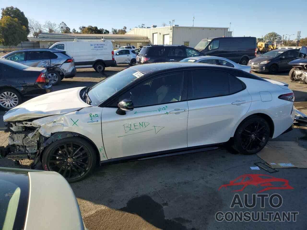 TOYOTA CAMRY 2021 - 4T1K31AK0MU020765