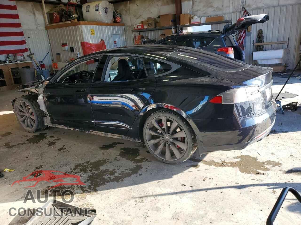 TESLA MODEL S 2015 - 5YJSA1E11FF116332