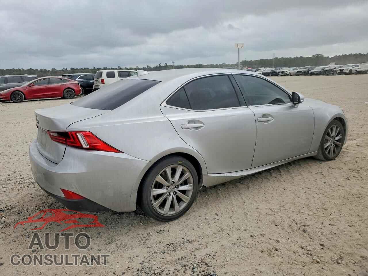 LEXUS IS 2016 - JTHBA1D26G5009871
