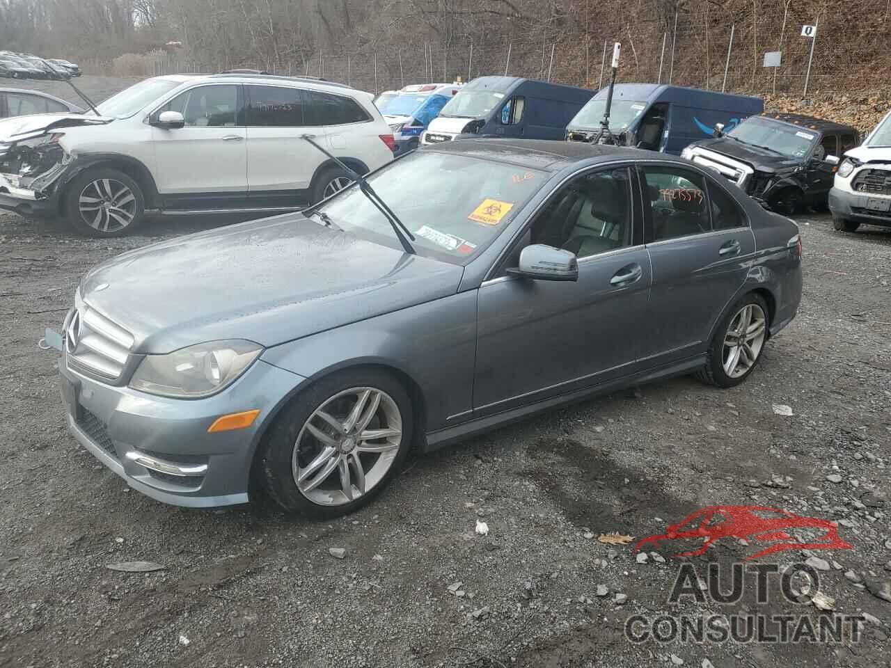 MERCEDES-BENZ C-CLASS 2012 - WDDGF8BB4CR193401