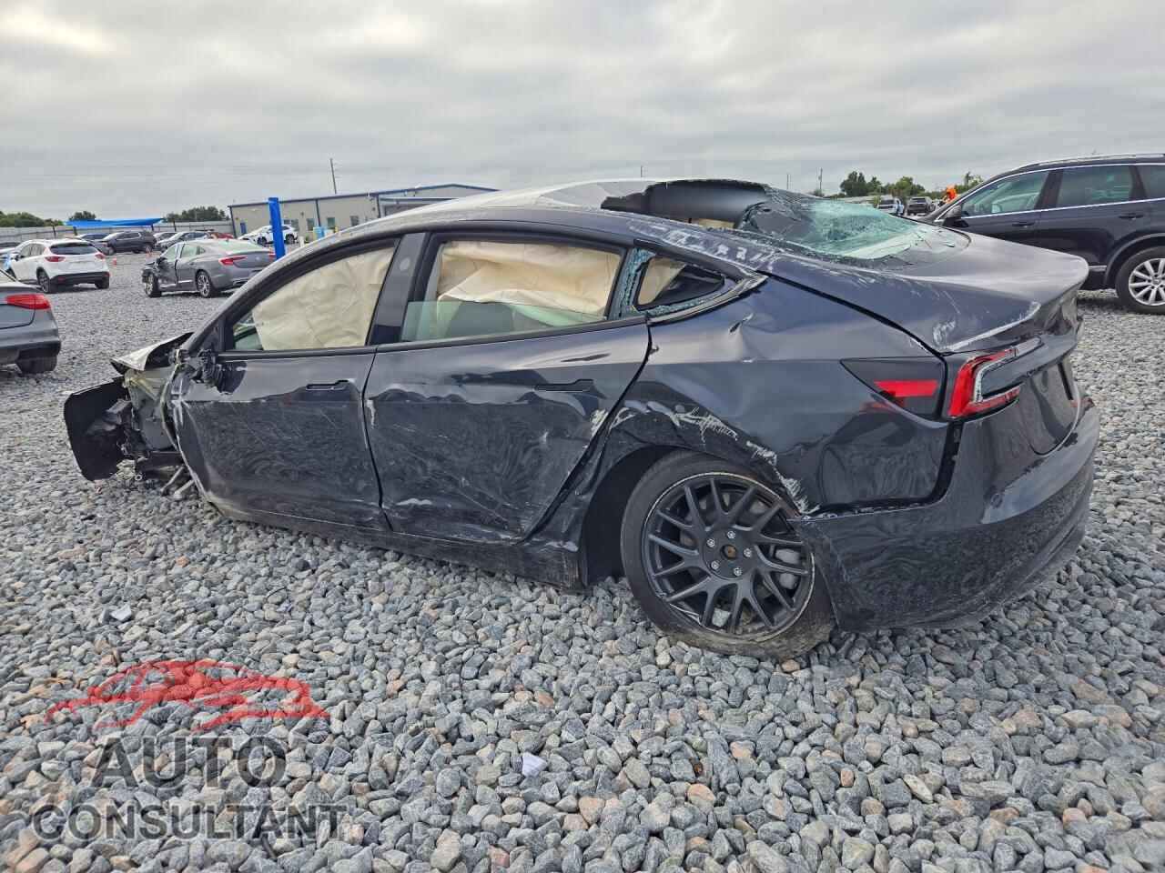 TESLA MODEL 3 2026 - 5YJ3E1EAXTF166389