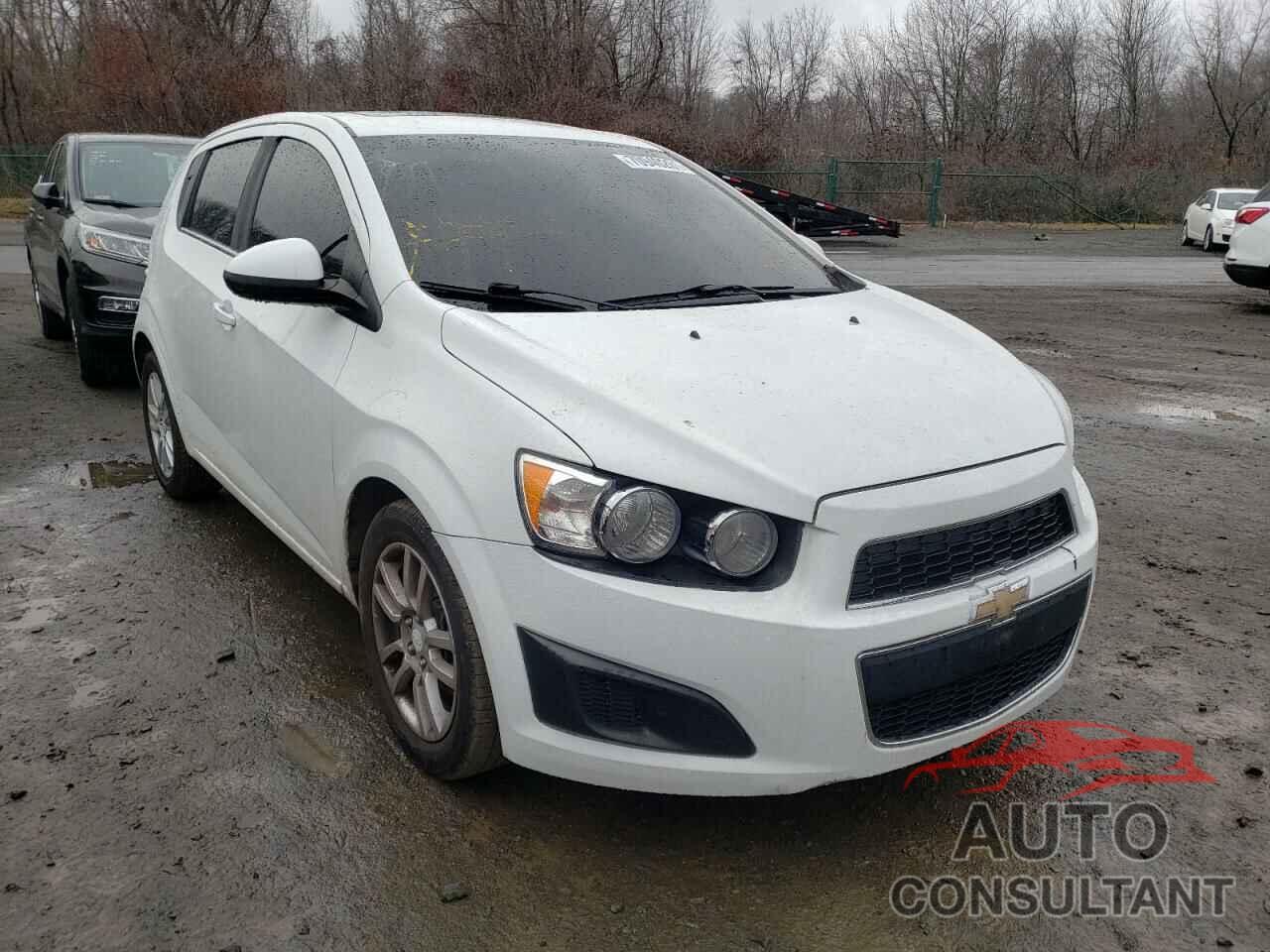 CHEVROLET SONIC 2016 - 1G1JC6SB5G4112401