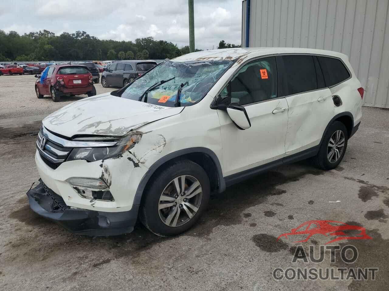 HONDA PILOT 2018 - 5FNYF5H33JB021215