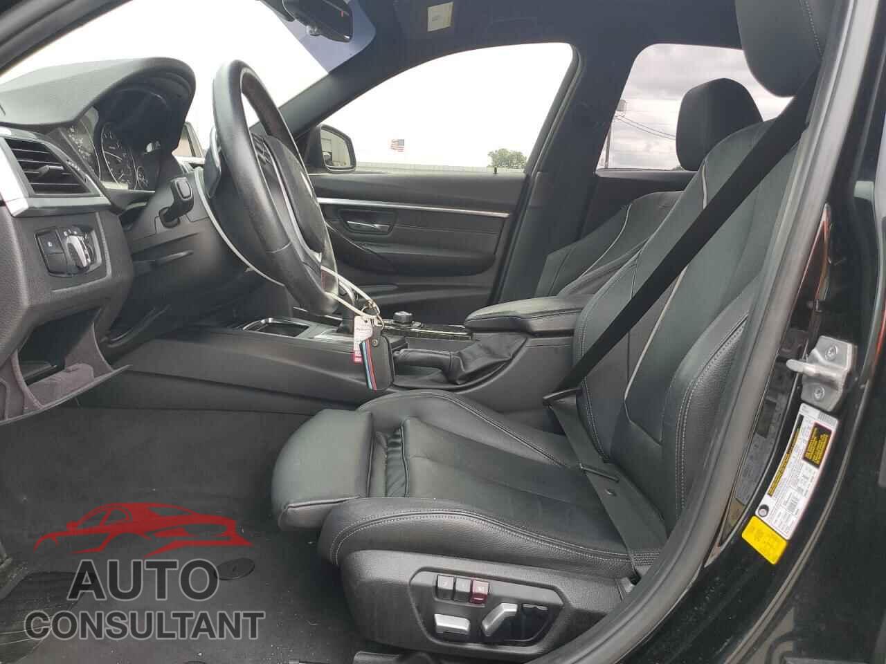 BMW 3 SERIES 2016 - WBA8E9G56GNT84001