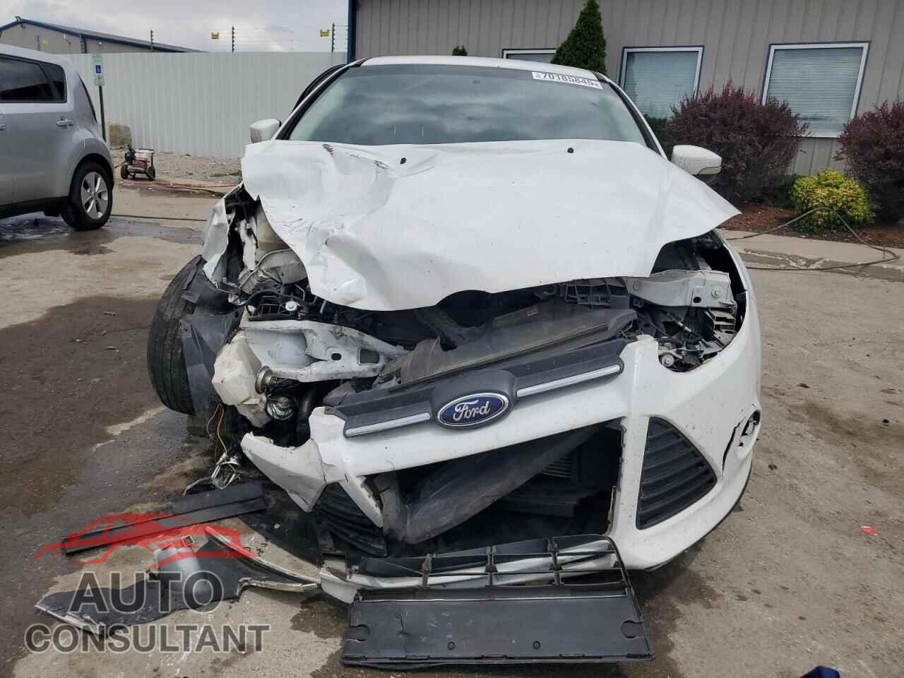 FORD FOCUS 2014 - 1FADP3F28EL223132