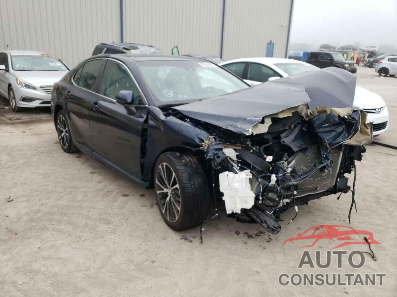 TOYOTA CAMRY 2018 - 4T1B11HK7JU585327