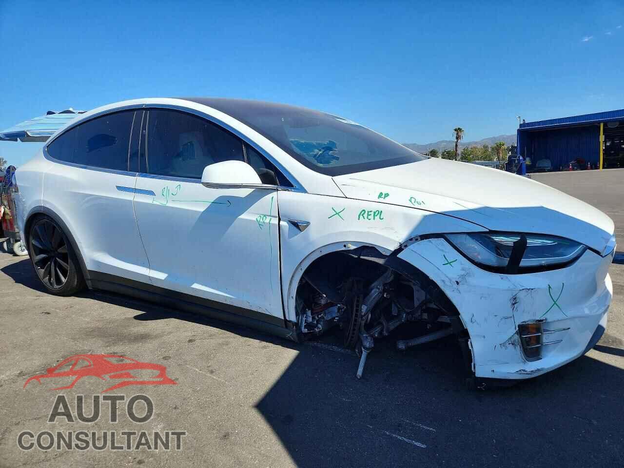 TESLA MODEL X 2016 - 5YJXCBE20GF025584