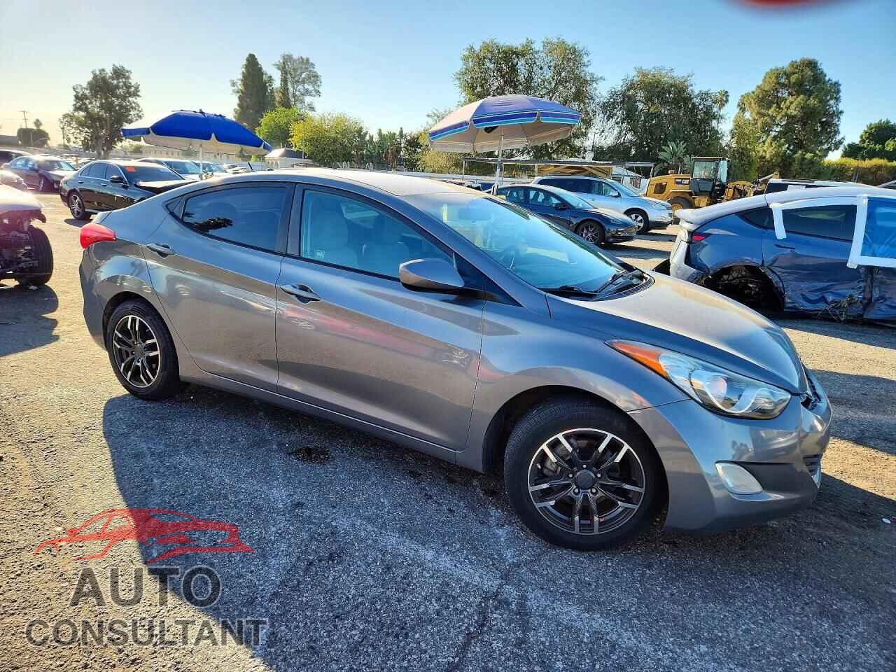 HYUNDAI ELANTRA 2012 - 5NPDH4AE2CH145155