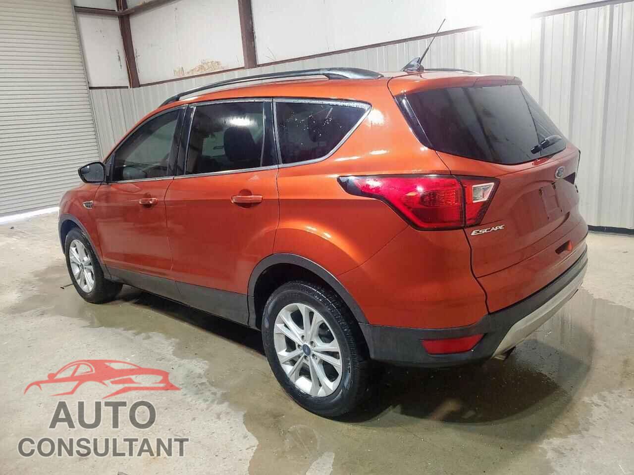 FORD ESCAPE 2019 - 1FMCU9HD4KUC08712