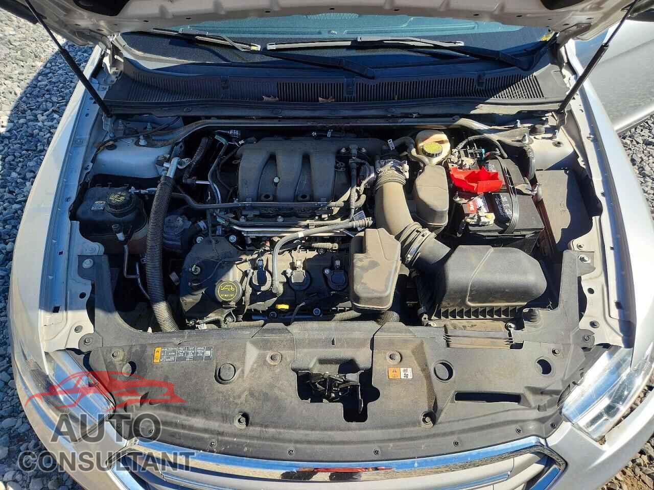 FORD TAURUS 2017 - 1FAHP2E88HG140394