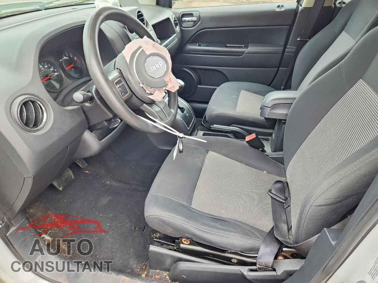 JEEP COMPASS 2011 - 1J4NF1FB2BD277516