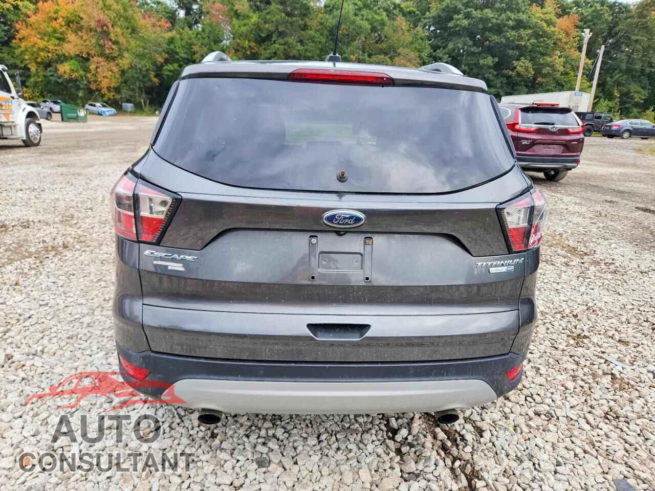FORD ESCAPE 2017 - 1FMCU9J94HUB65505