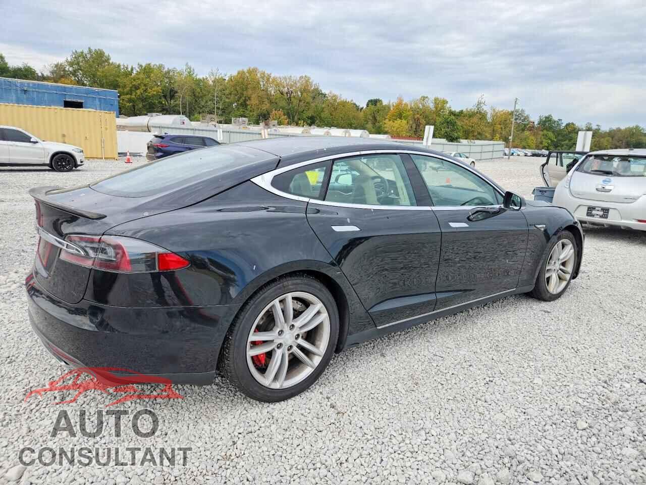 TESLA MODEL S 2013 - 5YJSA1CN2DFP14741