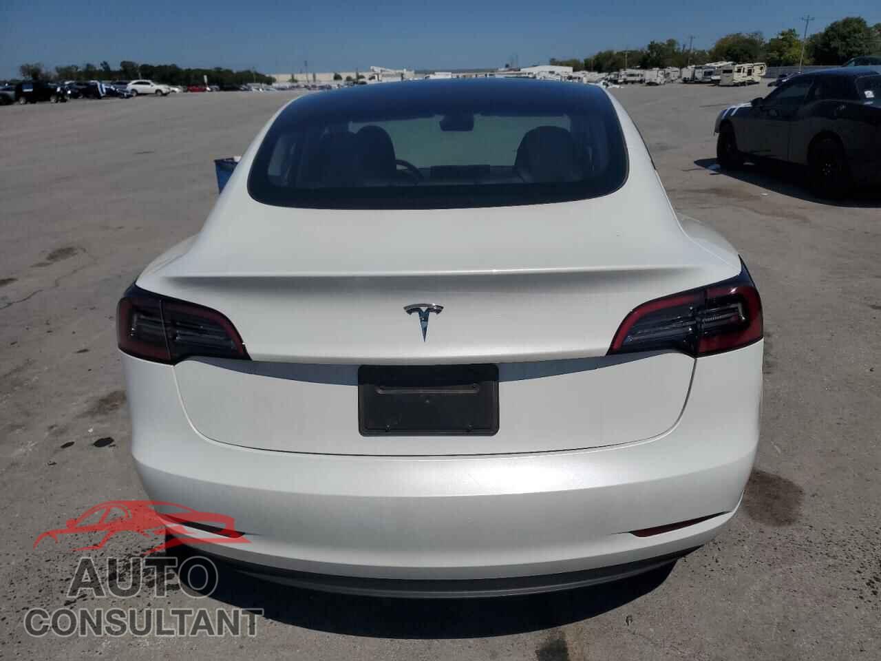 TESLA MODEL 3 2023 - 5YJ3E1EA4PF585649