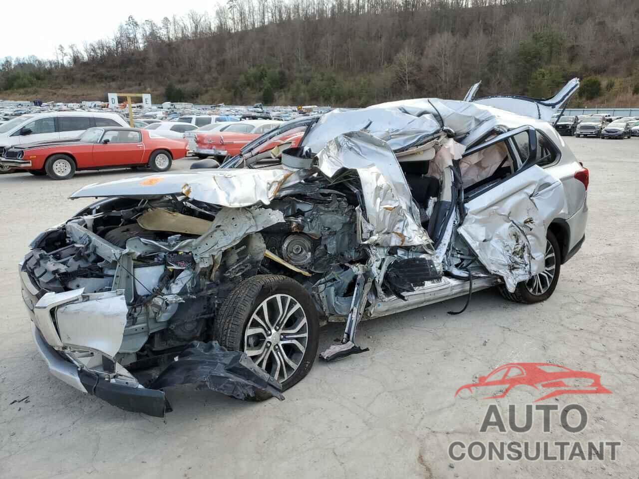 MITSUBISHI OUTLANDER 2018 - JA4AZ3A30JZ038596