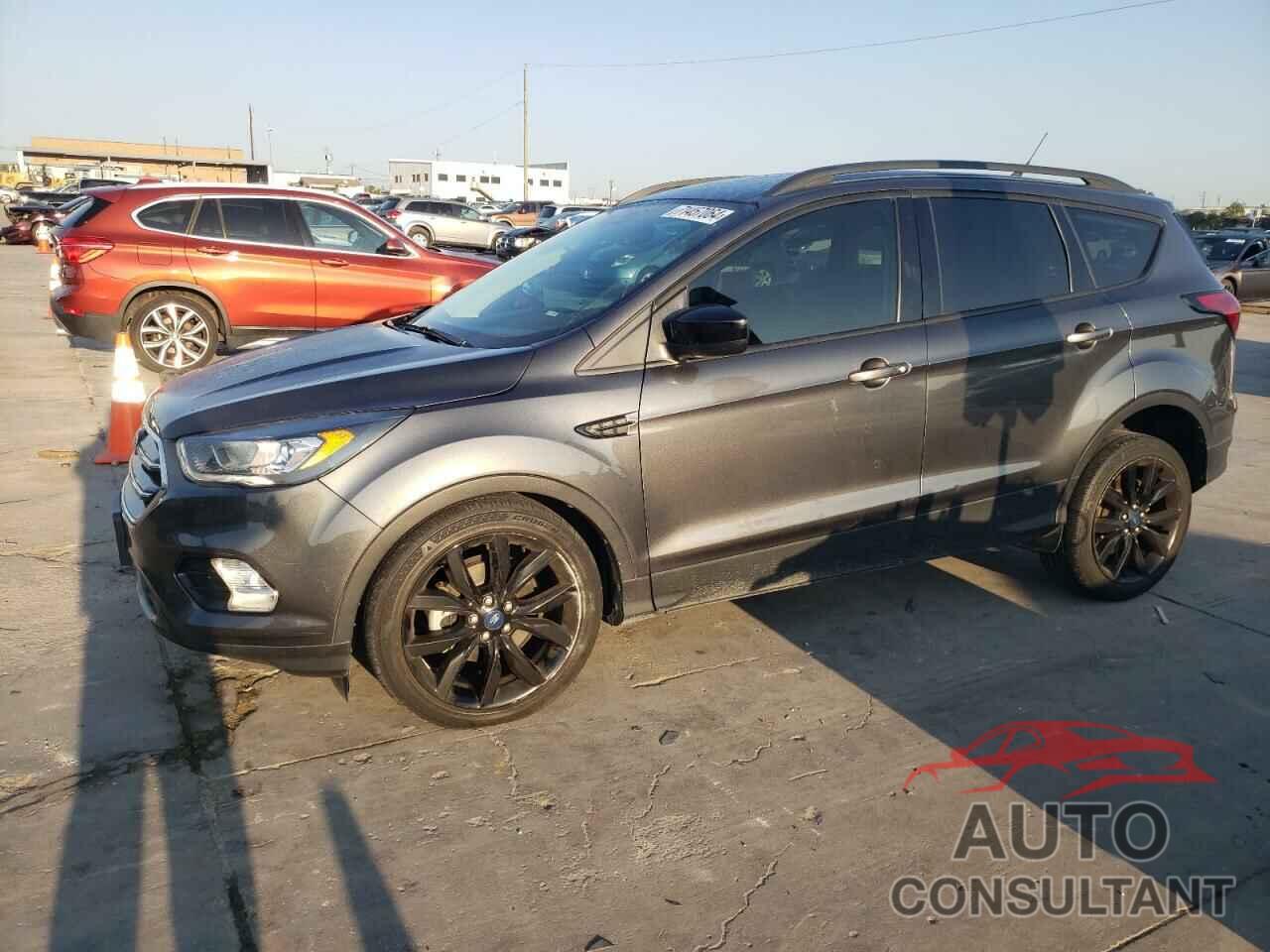 FORD ESCAPE 2019 - 1FMCU0GD5KUA56081