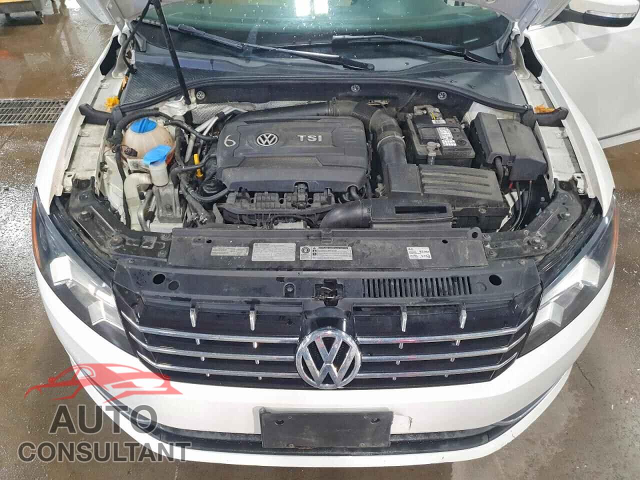 VOLKSWAGEN PASSAT 2014 - 1VWCS7A35EC001379