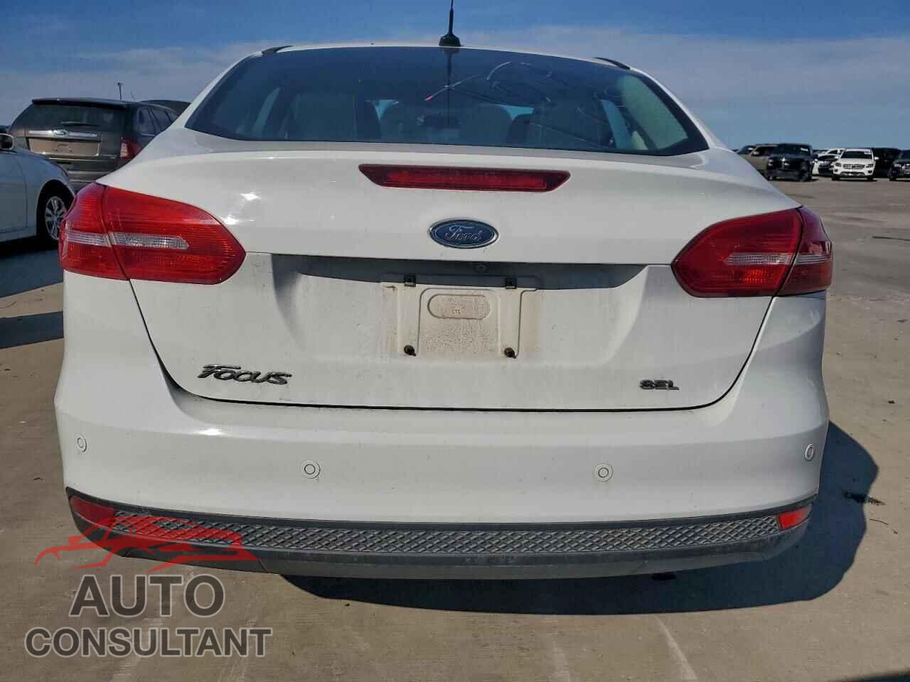 FORD FOCUS 2017 - 1FADP3H28HL248324