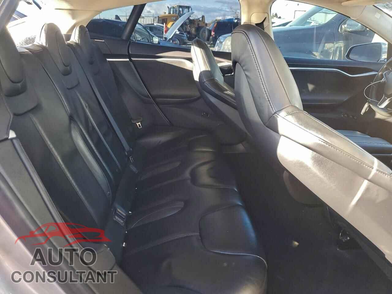 TESLA MODEL S 2013 - 5YJSA1AC8DFP10906