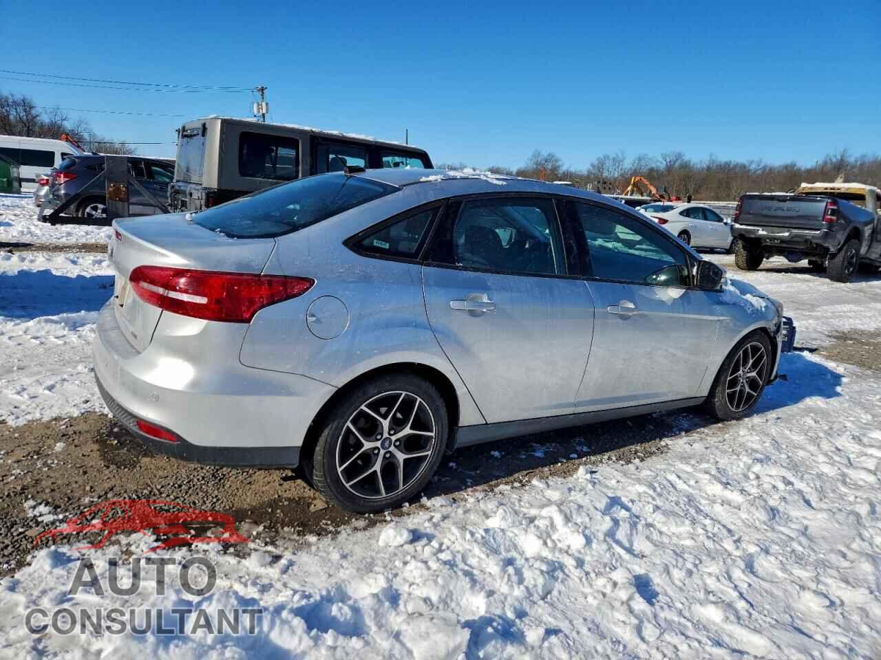 FORD FOCUS 2017 - 1FADP3H24HL248496