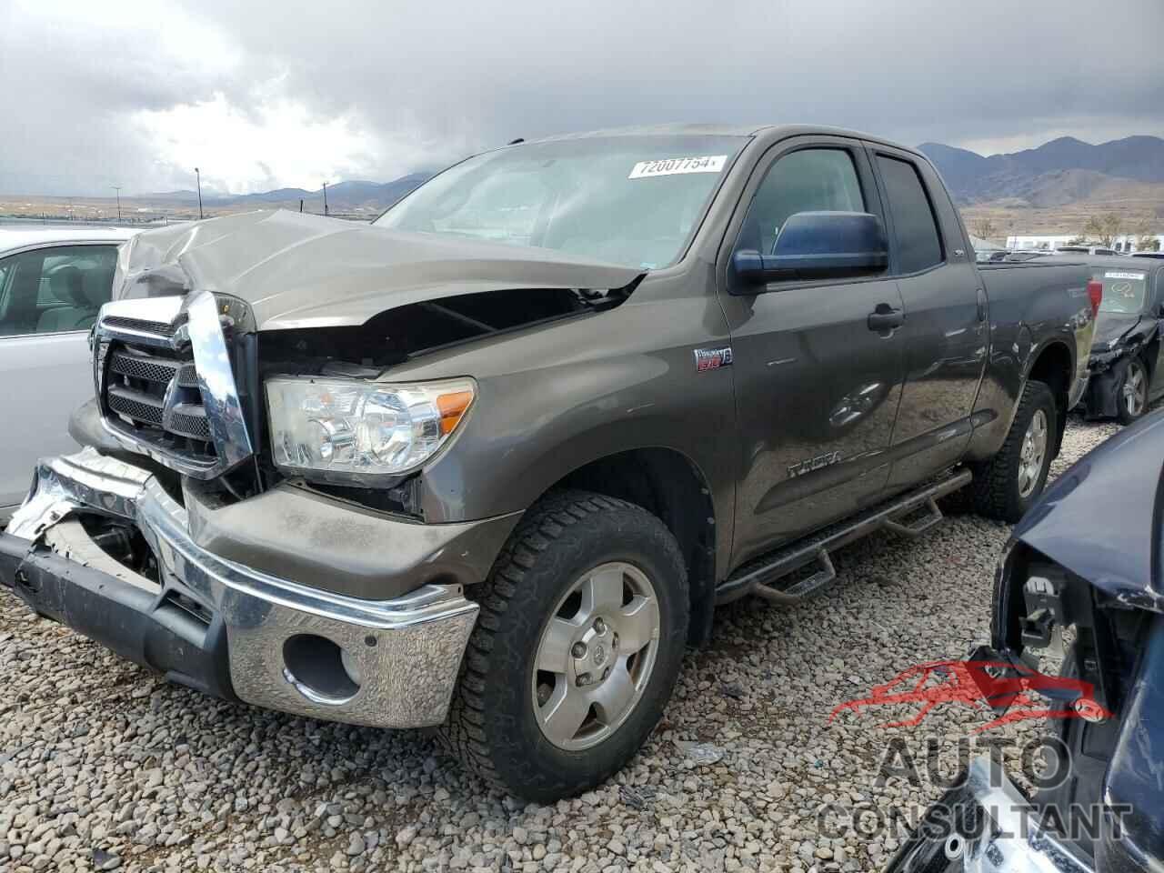 TOYOTA TUNDRA 2011 - 5TFUY5F18BX208970