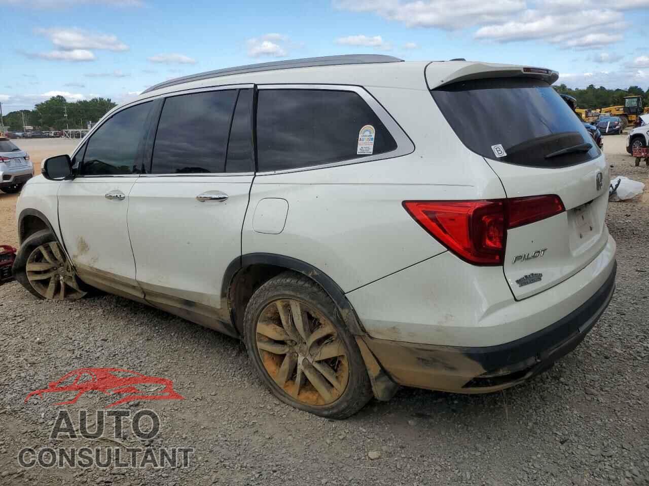 HONDA PILOT 2017 - 5FNYF6H92HB067140