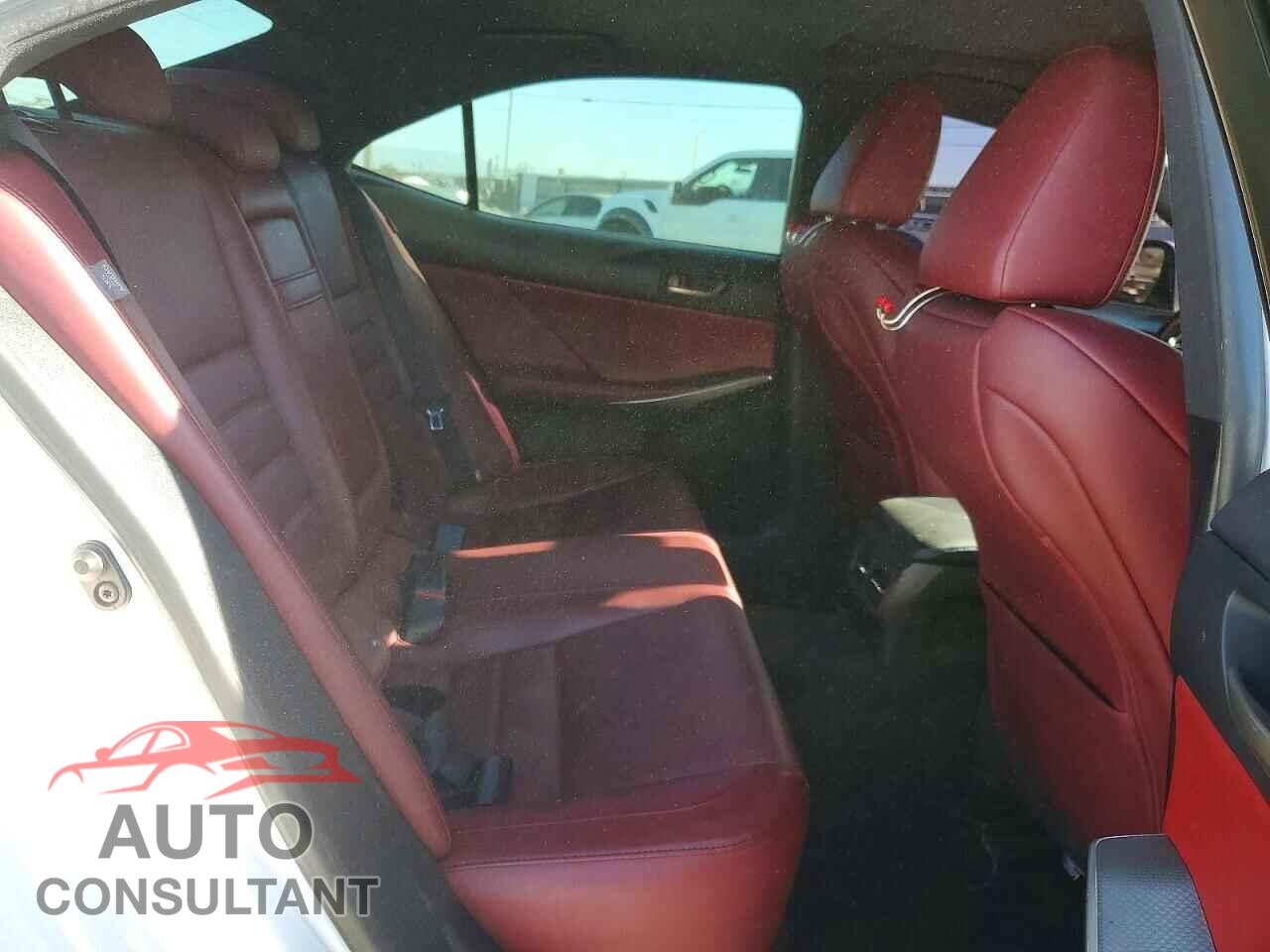 LEXUS IS 2017 - JTHBA1D27H5051077
