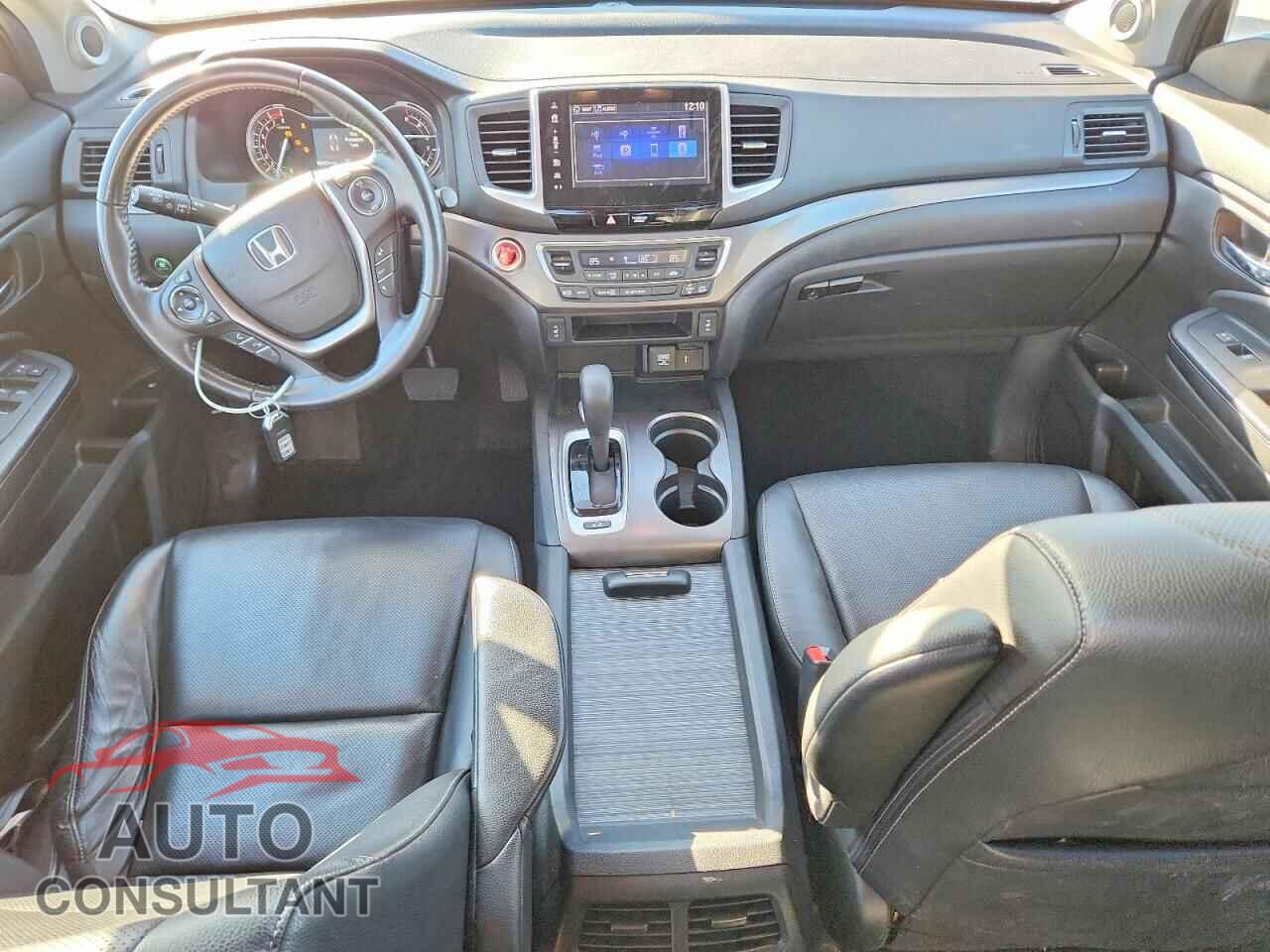 HONDA RIDGELINE 2017 - 5FPYK3F66HB027623