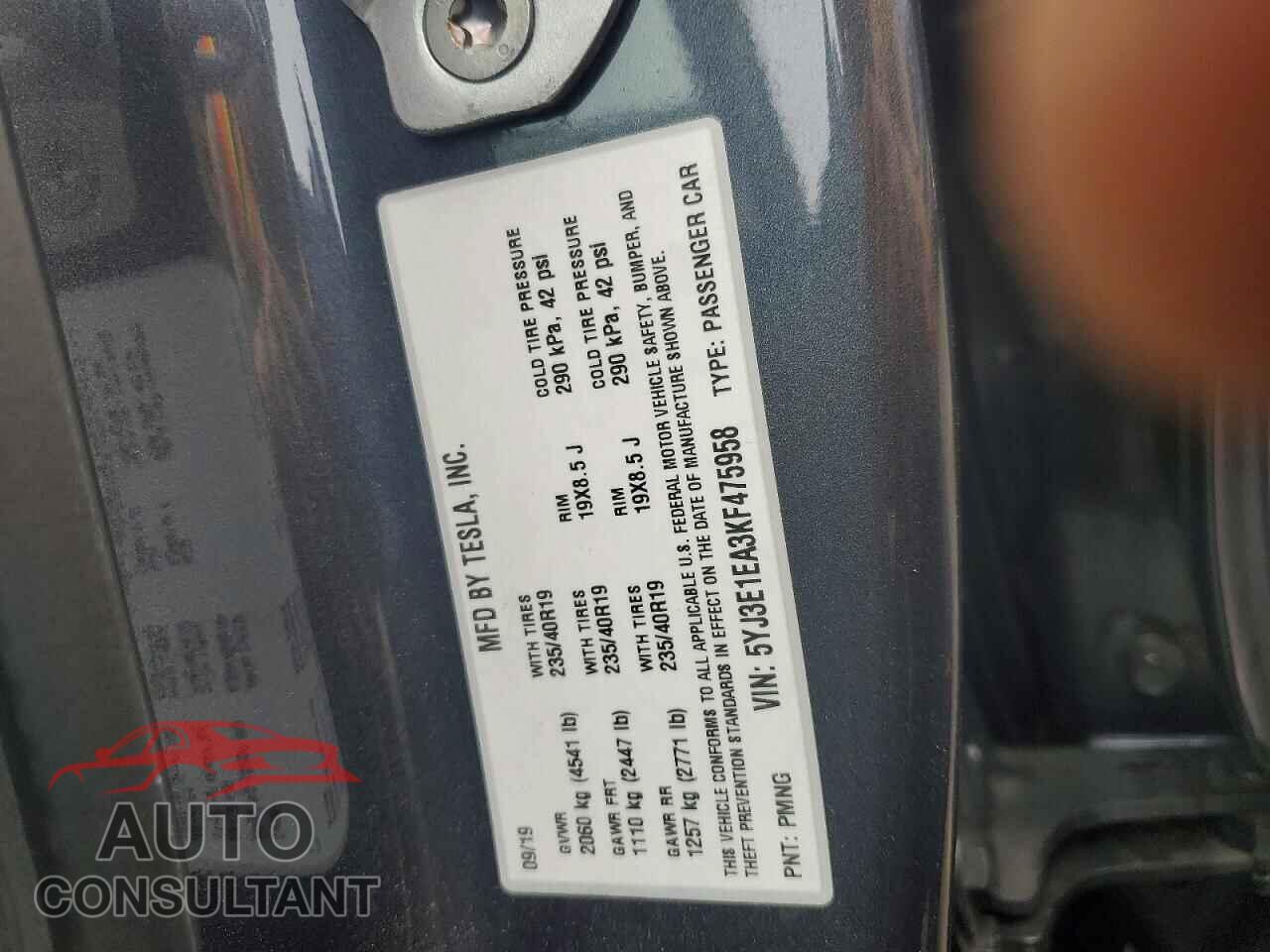 TESLA MODEL 3 2019 - 5YJ3E1EA3KF475958