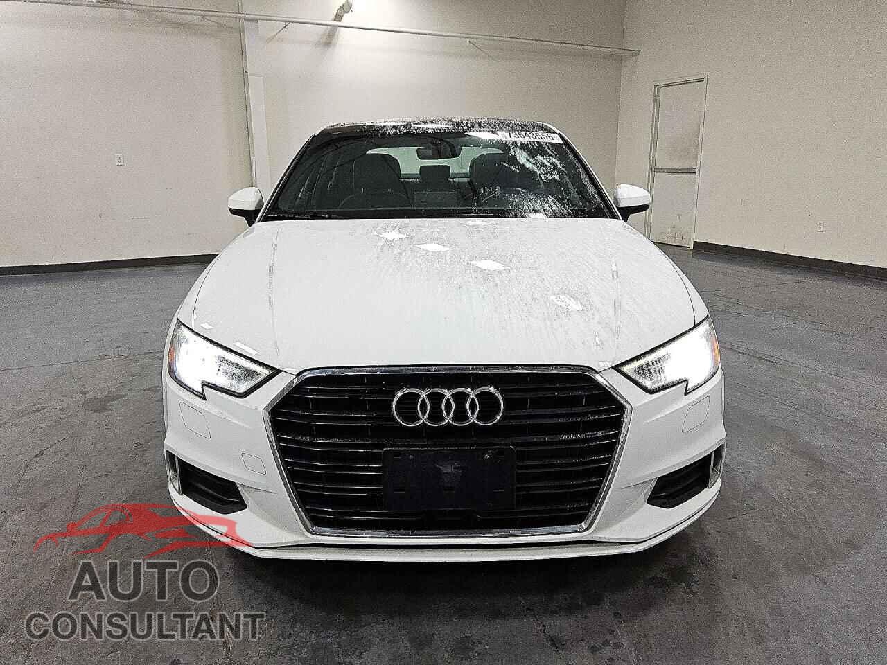 AUDI A3 2017 - WAUAUGFF7H1035778