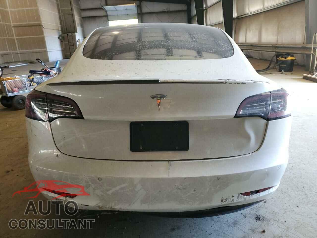 TESLA MODEL 3 2021 - 5YJ3E1EA2MF859703