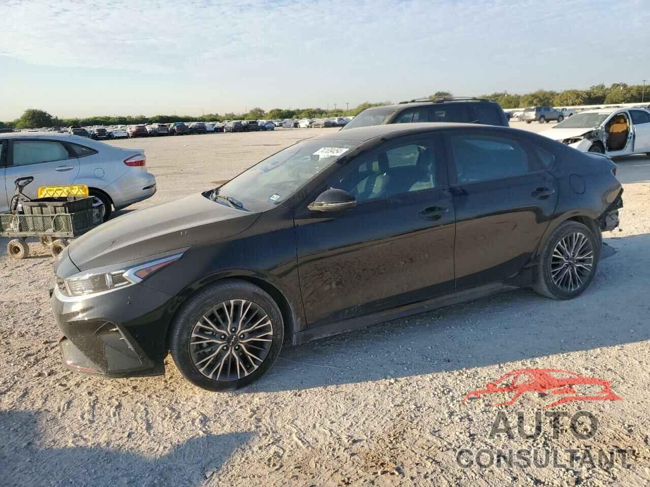 KIA FORTE 2023 - 3KPF54AD8PE665296