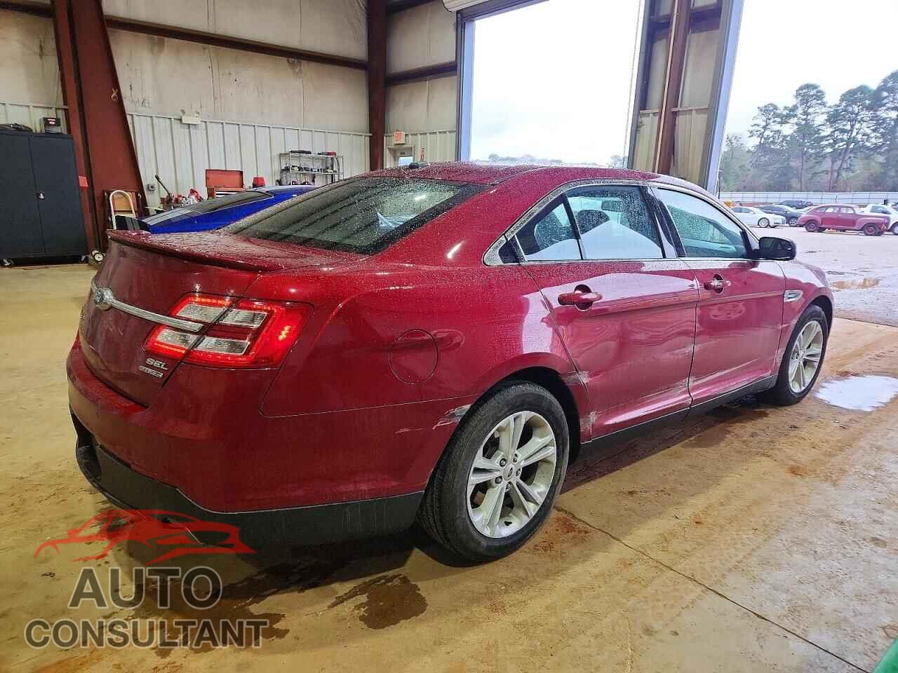 FORD TAURUS 2018 - 1FAHP2E86JG107075