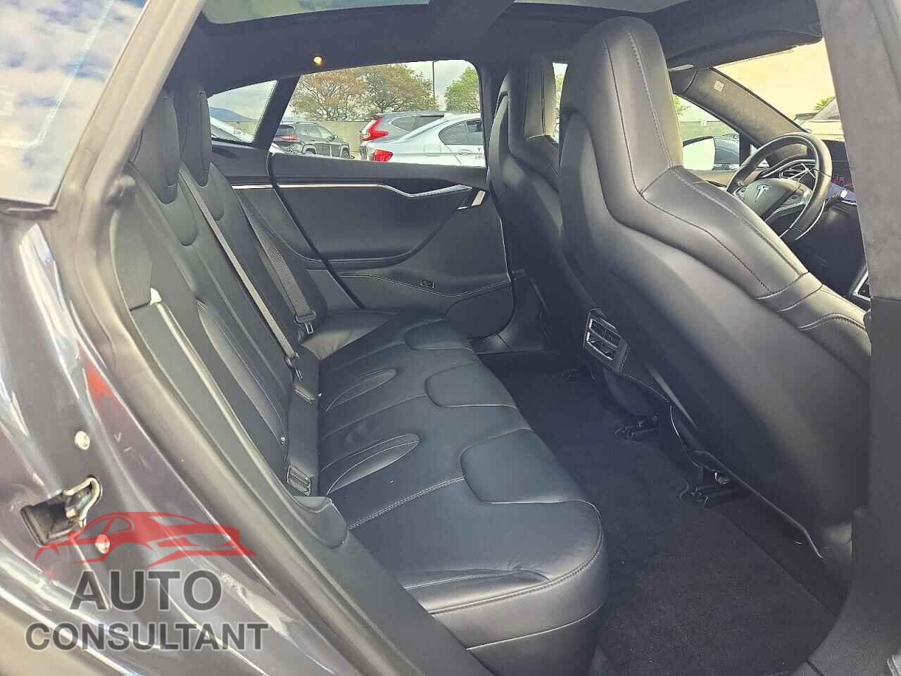 TESLA MODEL S 2015 - 5YJSA1H24FF096839