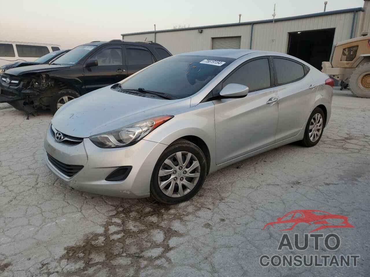 HYUNDAI ELANTRA 2013 - 5NPDH4AE9DH212075