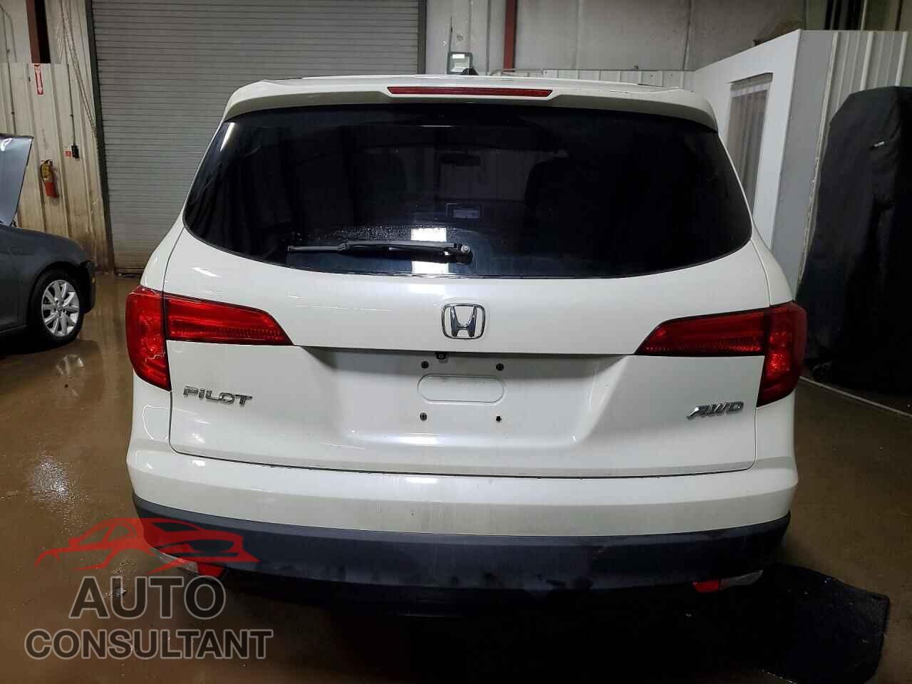 HONDA PILOT 2017 - 5FNYF6H75HB089308