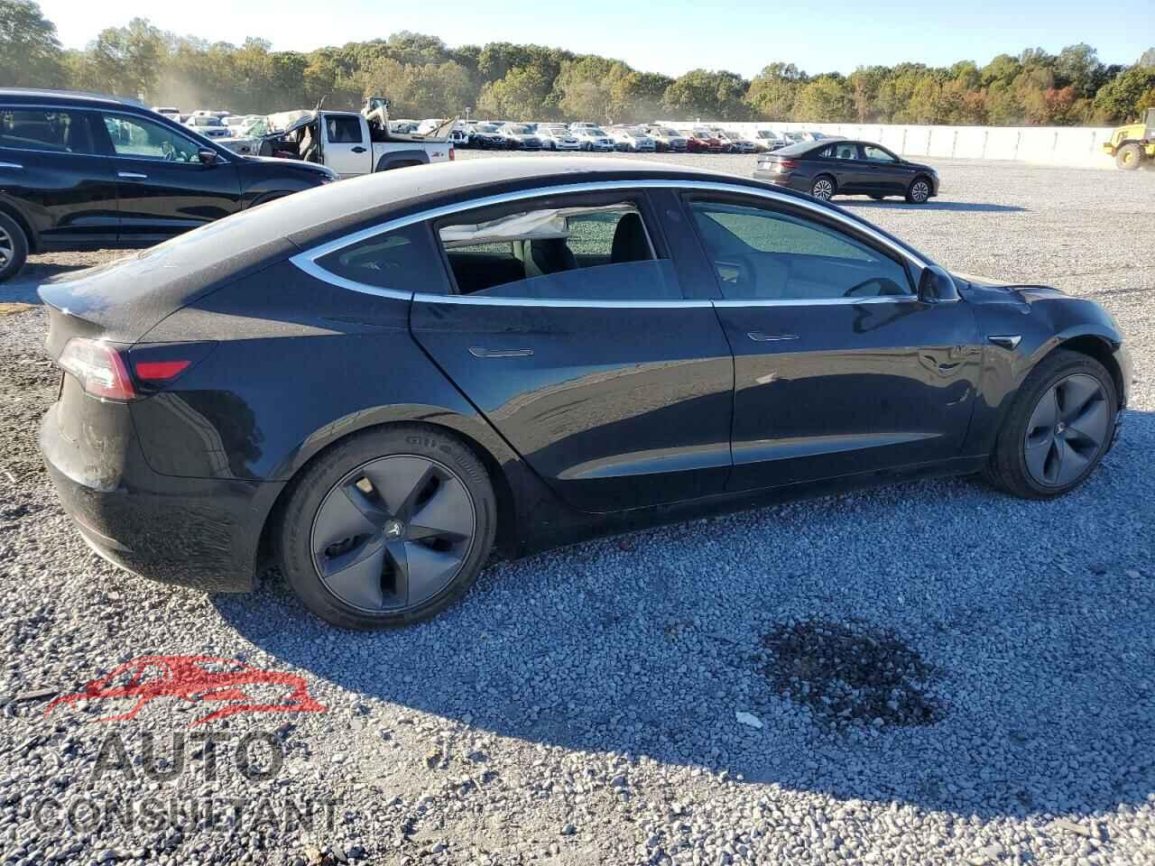 TESLA MODEL 3 2019 - 5YJ3E1EA5KF304676