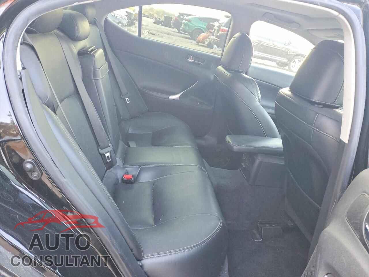 LEXUS IS 2012 - JTHCF5C26C5056522
