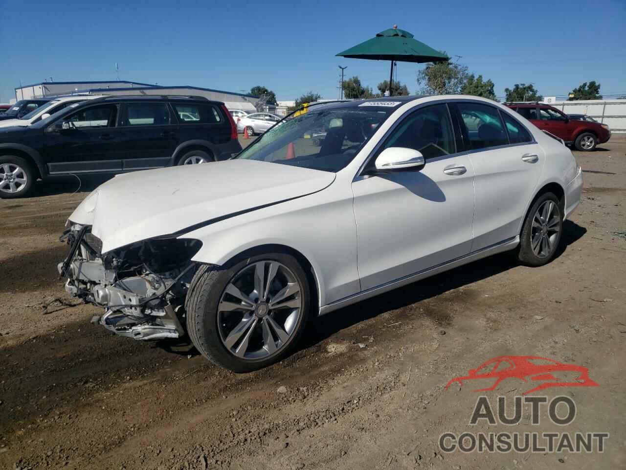 MERCEDES-BENZ C-CLASS 2015 - 55SWF4KB4FU006701