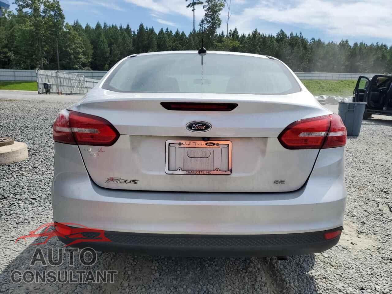 FORD FOCUS 2017 - 1FADP3F24HL315519