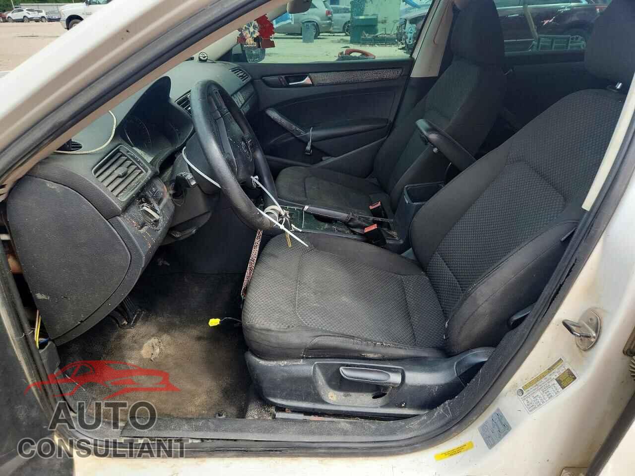 VOLKSWAGEN PASSAT 2014 - 1VWAP7A31EC002263