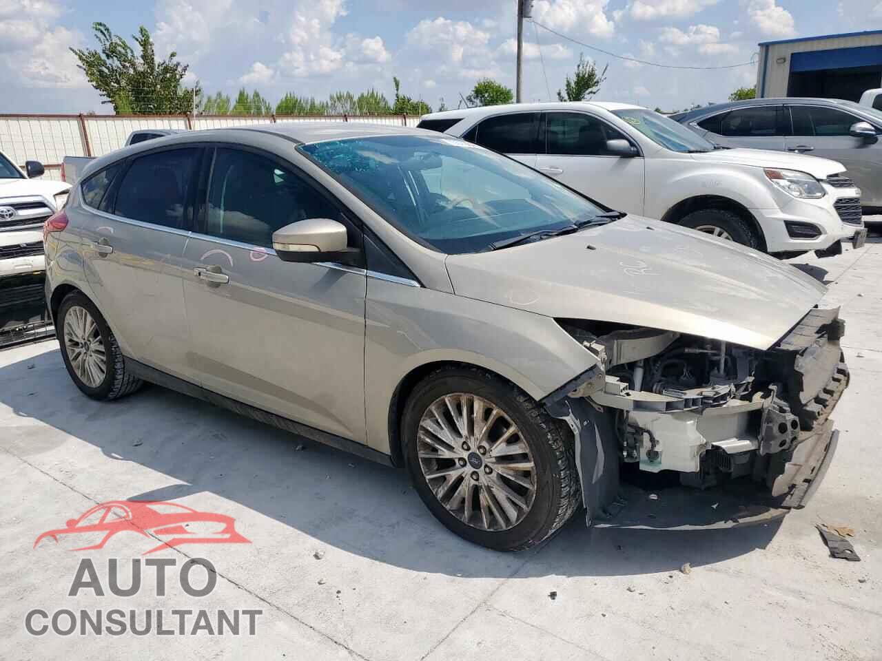 FORD FOCUS 2015 - 1FADP3N21FL210967