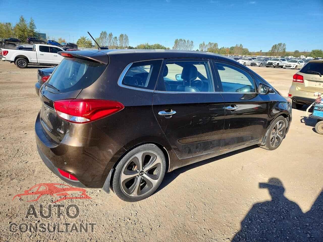 KIA RONDO 2014 - KNAHU8A38E7072624
