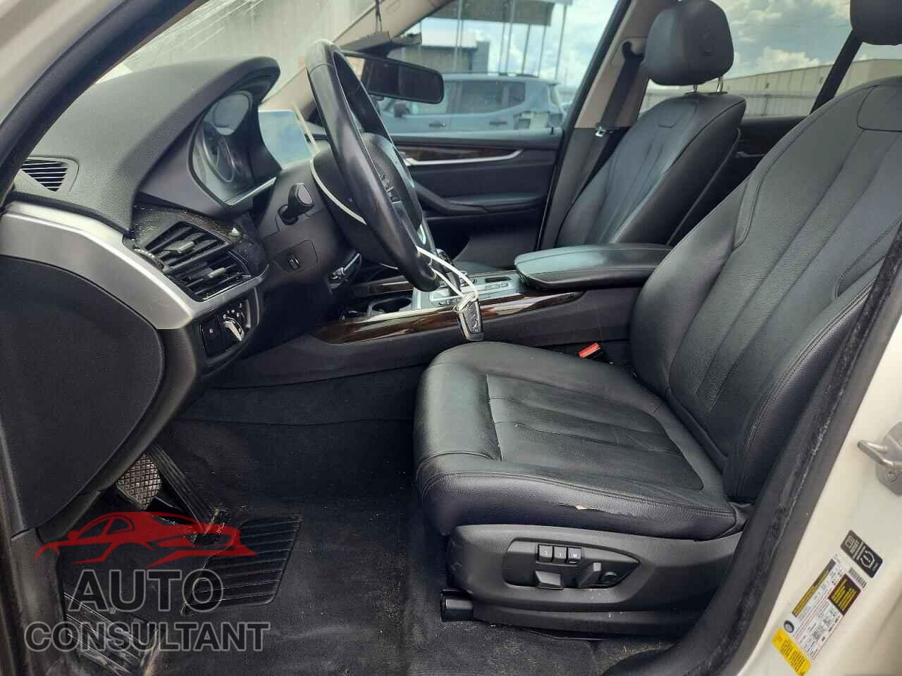 BMW X5 2014 - 5UXKR2C51E0C01531