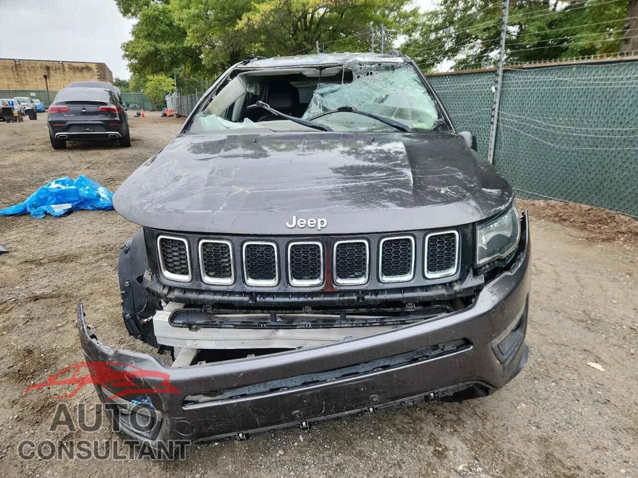 JEEP COMPASS 2018 - 3C4NJDBB0JT284792