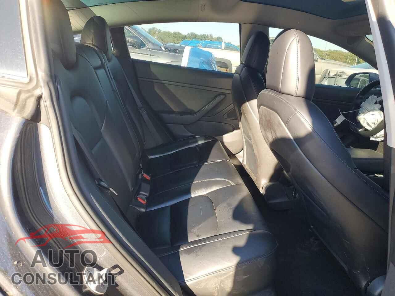 TESLA MODEL 3 2018 - 5YJ3E1EA9JF059539