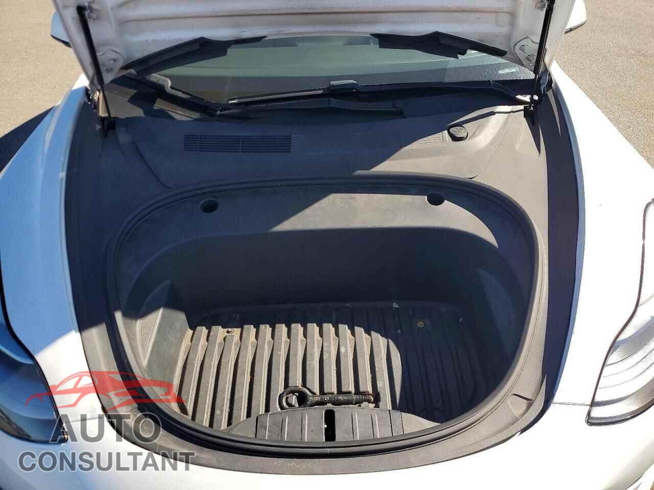 TESLA MODEL 3 2021 - 5YJ3E1EA5MF030253