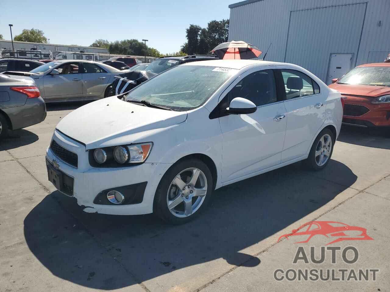 CHEVROLET SONIC 2014 - 1G1JE5SB8E4226488